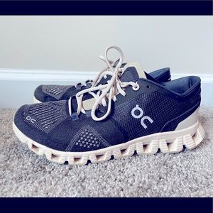 Oncloud cloudtec tennis shoes